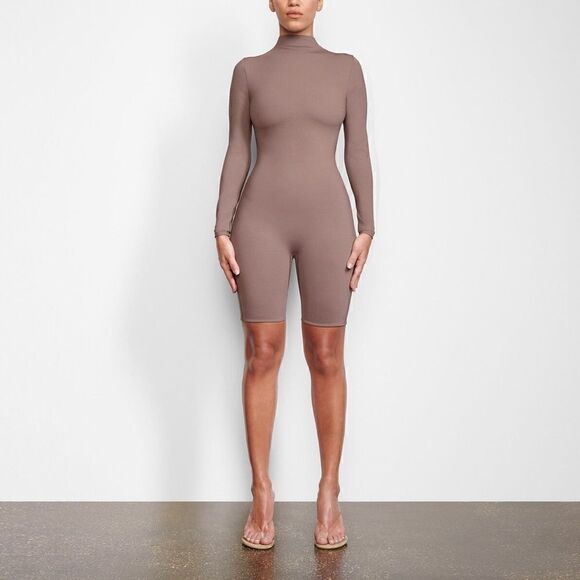 NWT SKIMS ALL-IN-ONE LONG SLEEVE MID THIGH ONESIE IN Umber - Picture 3 of 8